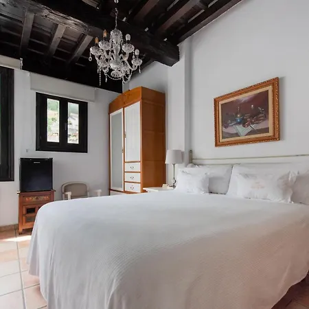 Rosa De Oro Hotel 3*