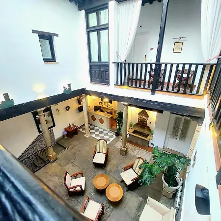 Rosa De Oro Hotel 3*